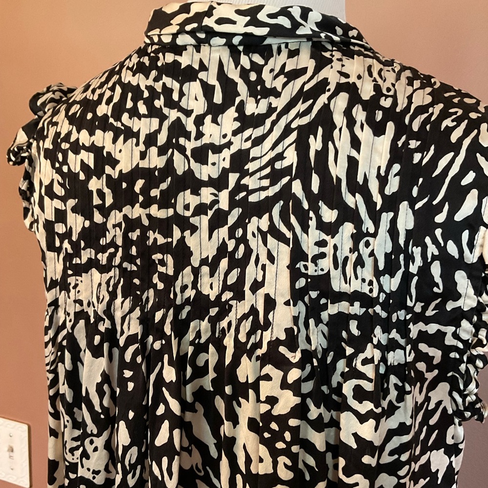 INC 100% Silk Top - Picture 4 of 5